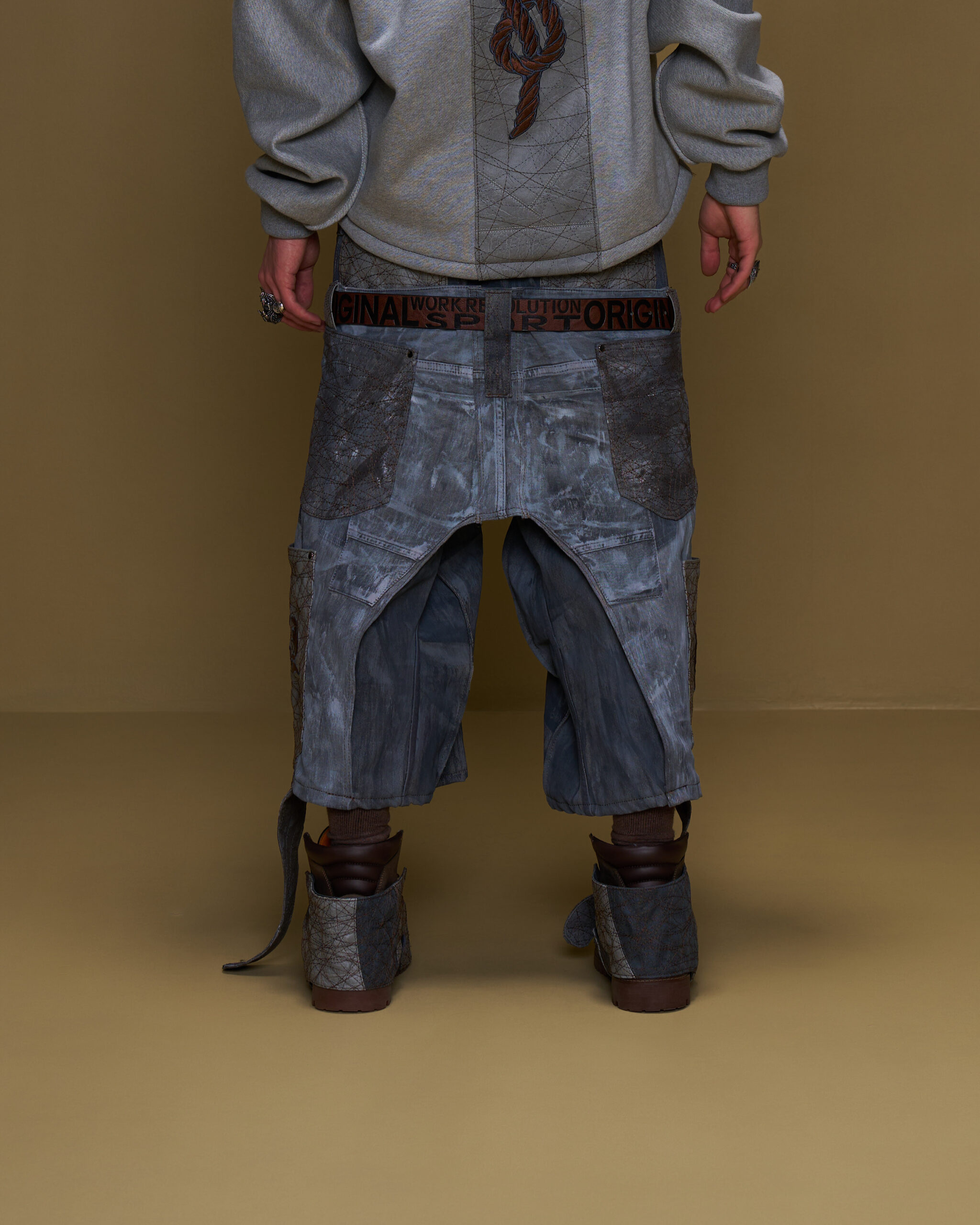 888 Shorts - Image 4